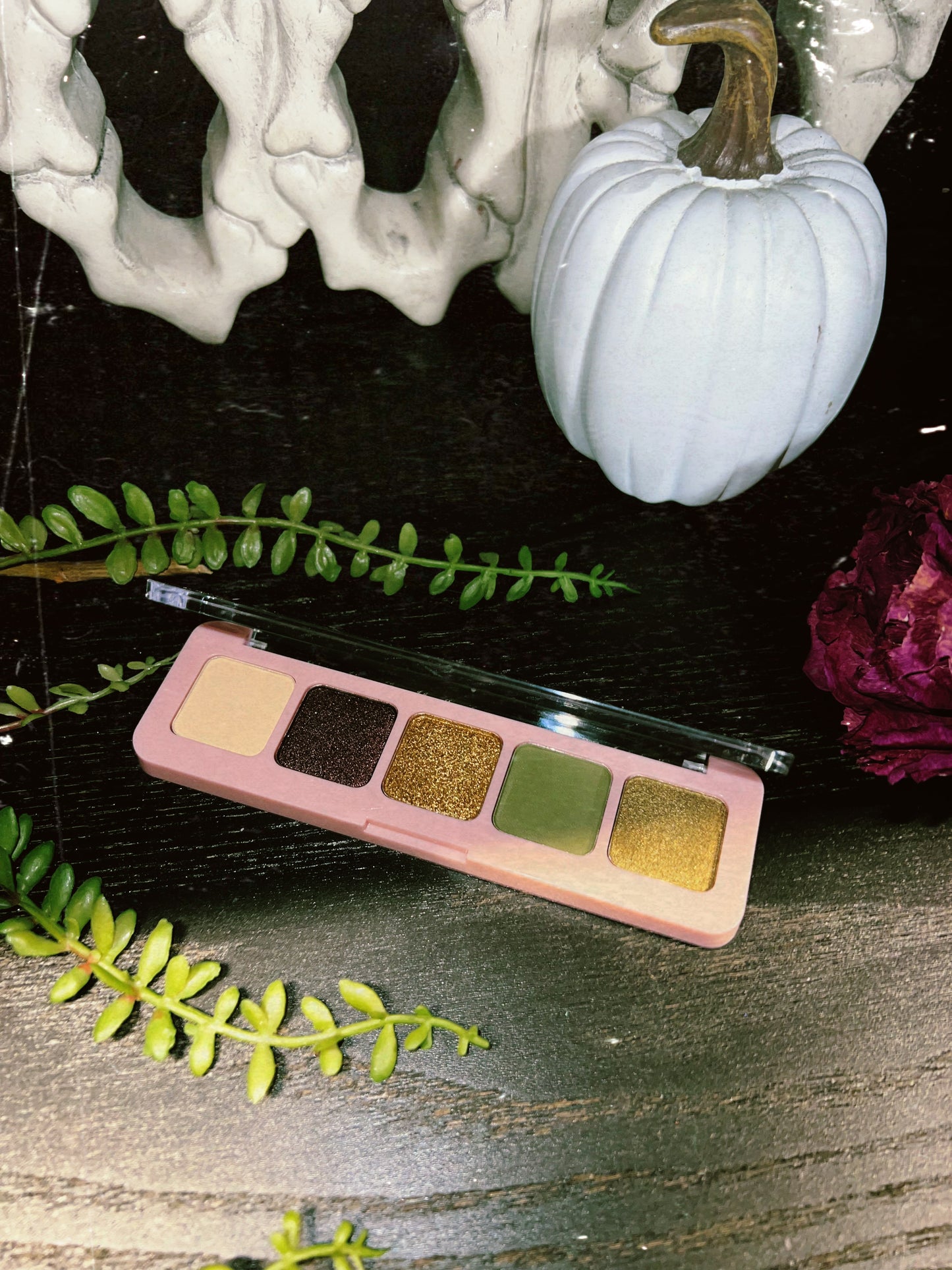 Green 5 Color Eyeshadow Makeup Palette